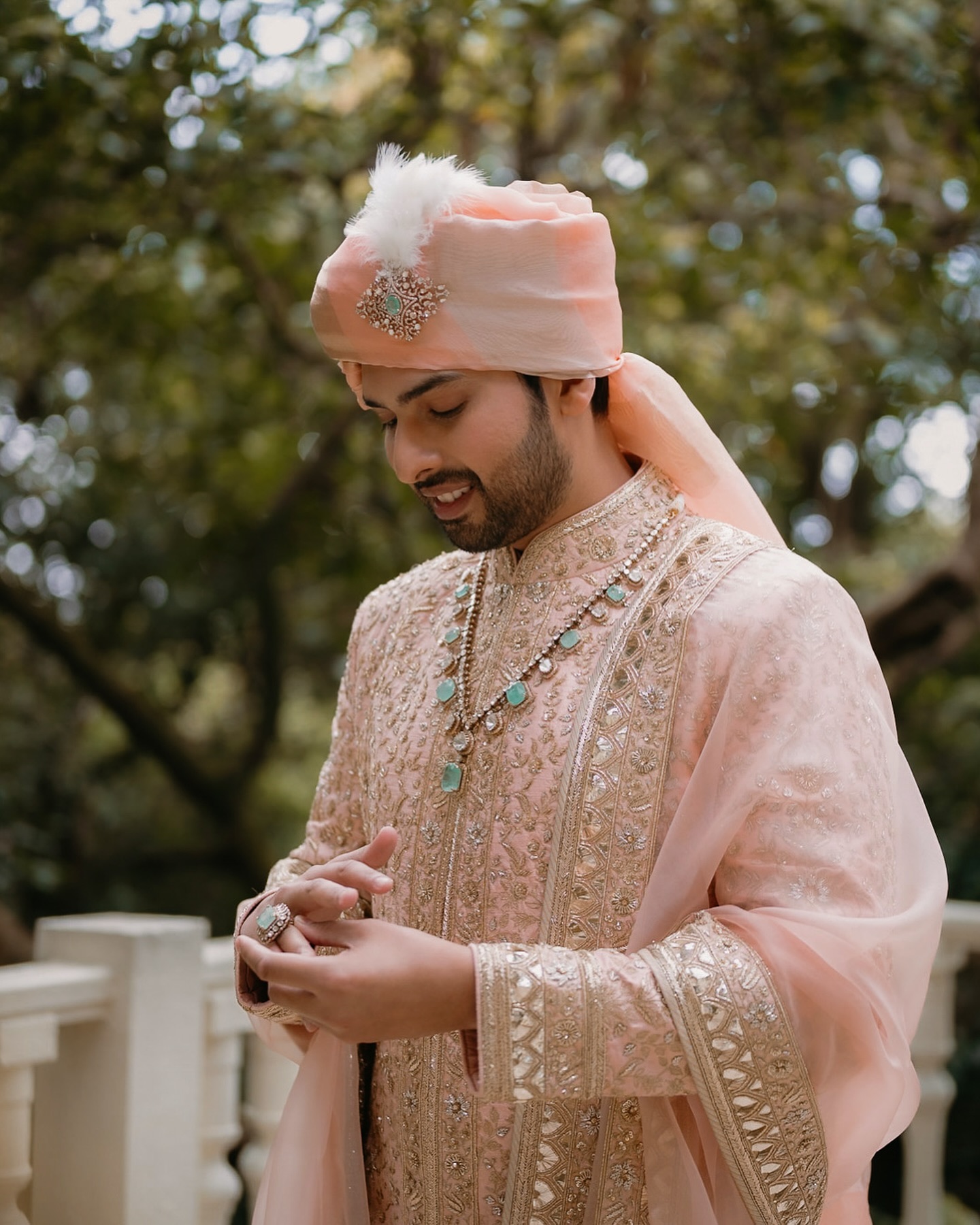 Armaan Malik wears a layered polki haar, blending classic uncut diamonds with wedding-day elegance. (Image: Instagram)
