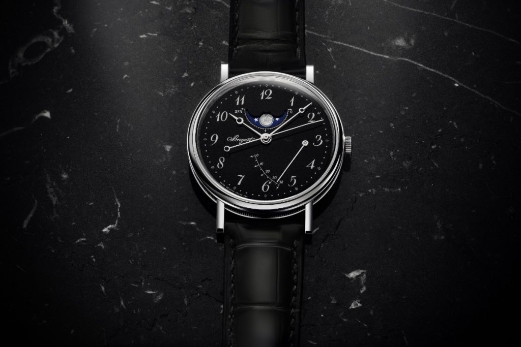 Celestial Elegance: The Role of the Moonphase in Modern Watches