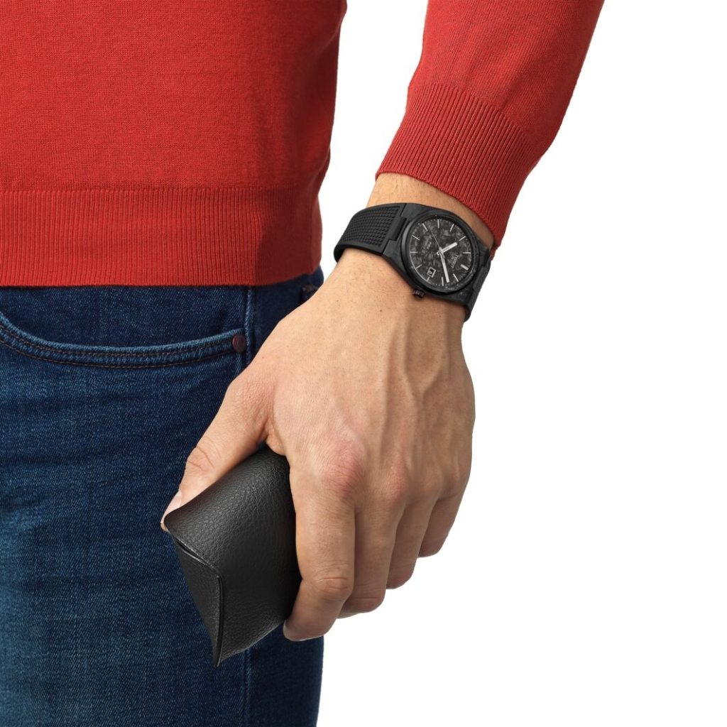 At Outlook Luxe, we’ve handpicked seven watches that balance style and function, and are priced without burning a hole in your pockets