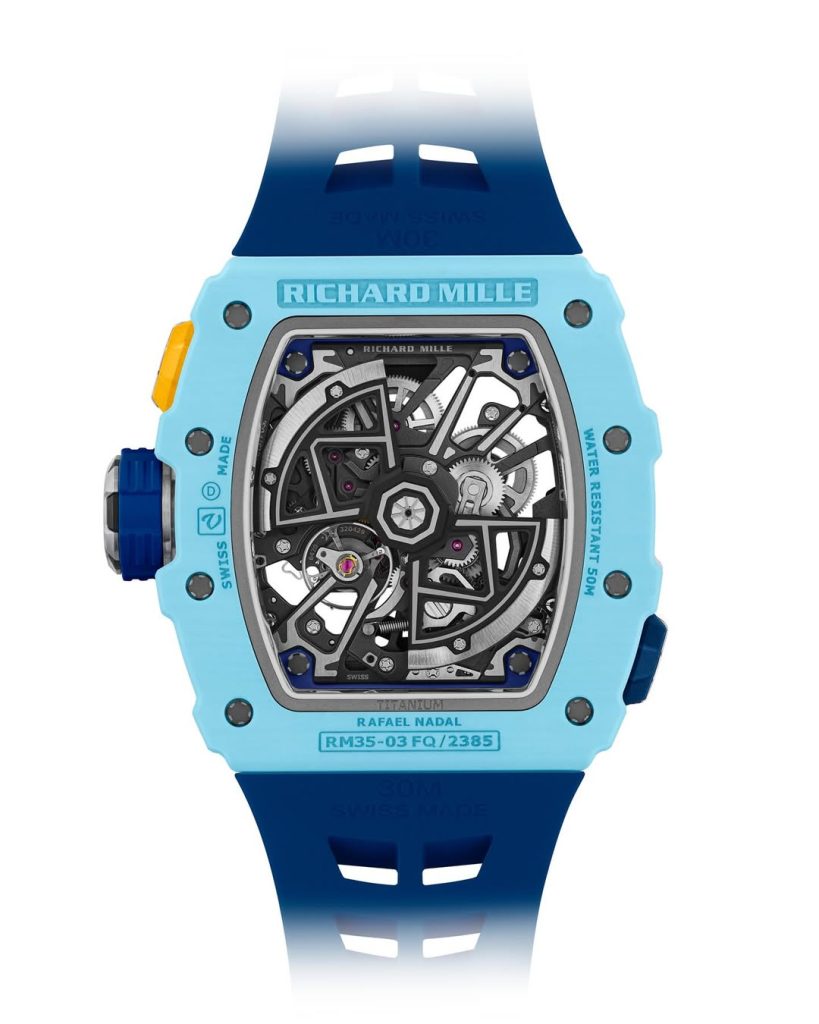 The RM 35-03 made its debut back in 2021 in white Quartz TPT with a Carbon TPT caseband and blue Quartz TPT with a white Quartz caseband, which was followed by a full Carbon TPT edition in 2023