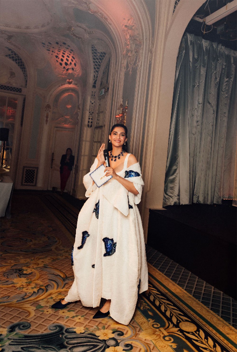Sonam Kapoor presented Godawan 173 Collector’s Edition dressed in a custom Erdem gown featuring the Great Indian Bustard motifs in cobalt blue. It was a nod to Jaipur‘s blue pottery on the bottle and the endangered bird 