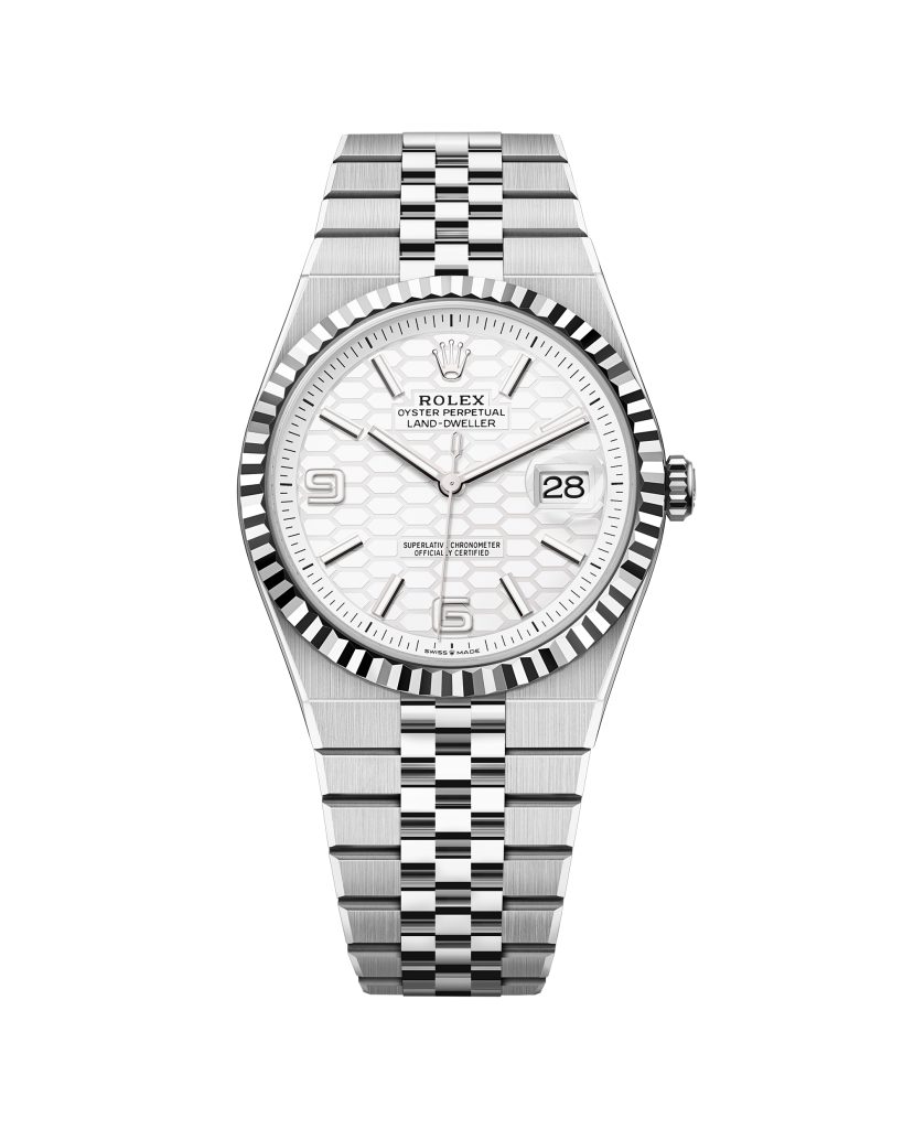 Invented by Harry Brearley in 1913, stainless steel was not used in horology until the 1930s, when advances in the material's malleability made it suitable for crafting watches
