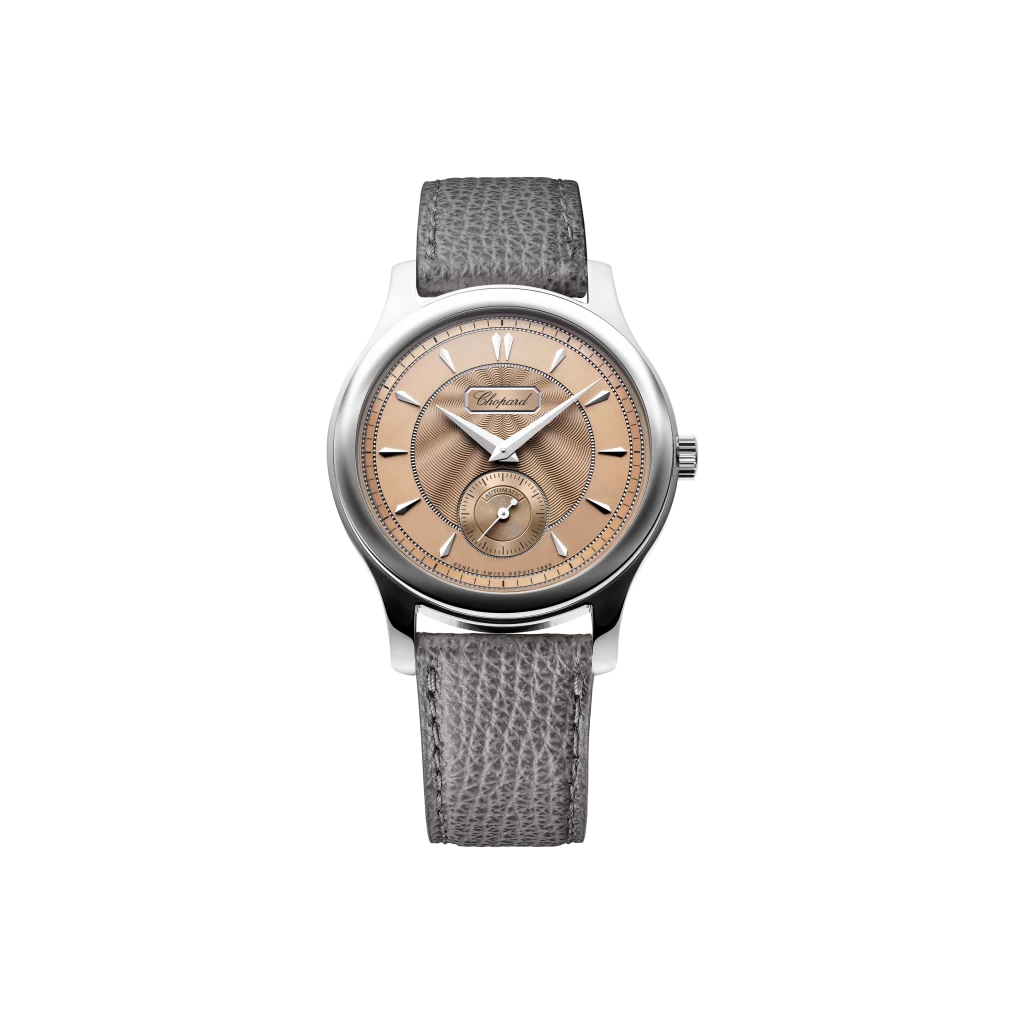 Invented by Harry Brearley in 1913, stainless steel was not used in horology until the 1930s, when advances in the material's malleability made it suitable for crafting watches