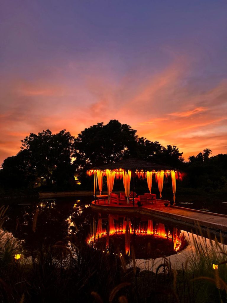 The Sunsets lights up the sky in vibrant shades