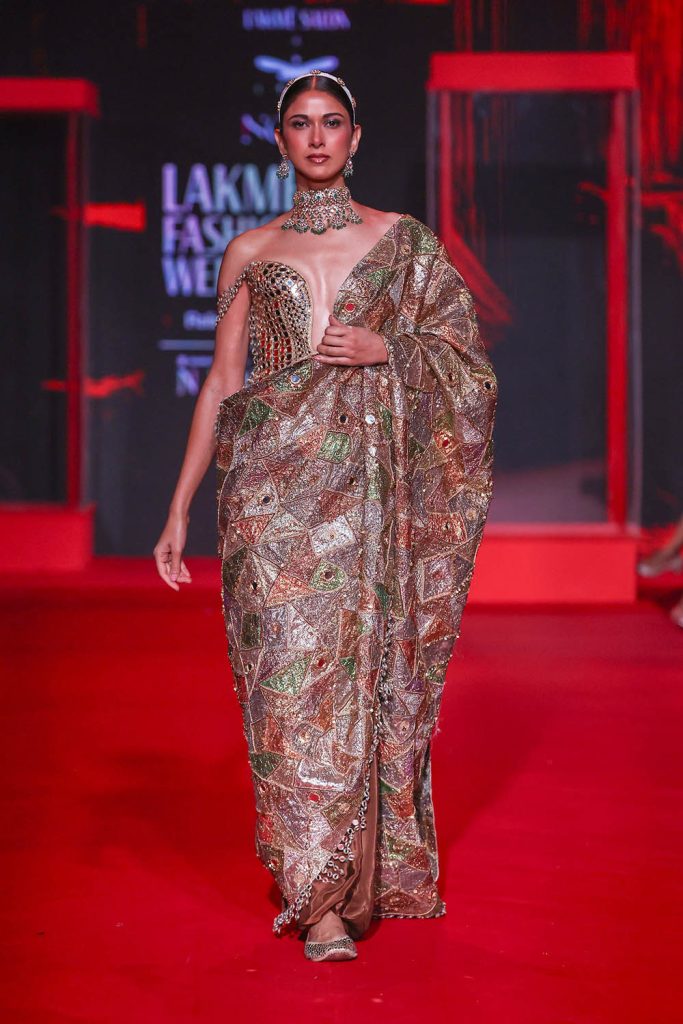 Lakmē Fashion Week X FDCI:  ‘noor’ Of A Bride In ITRH And Lakmé Salon’s Collaboration