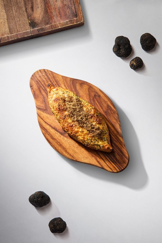 PEINIRILI CHEESE WITH TRUFFLE