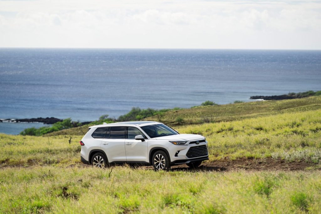 Toyota’s 2026 Line-Up: Seven Electrified Star Models to Watch, highlander