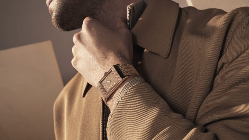 A celebration of intricate metal artistry that began in the workshops of nineteenth century Europe, mesh bracelets continue to weave beauty with engineering precision, uniting the charm of classic craftsmanship with contemporary sophistication