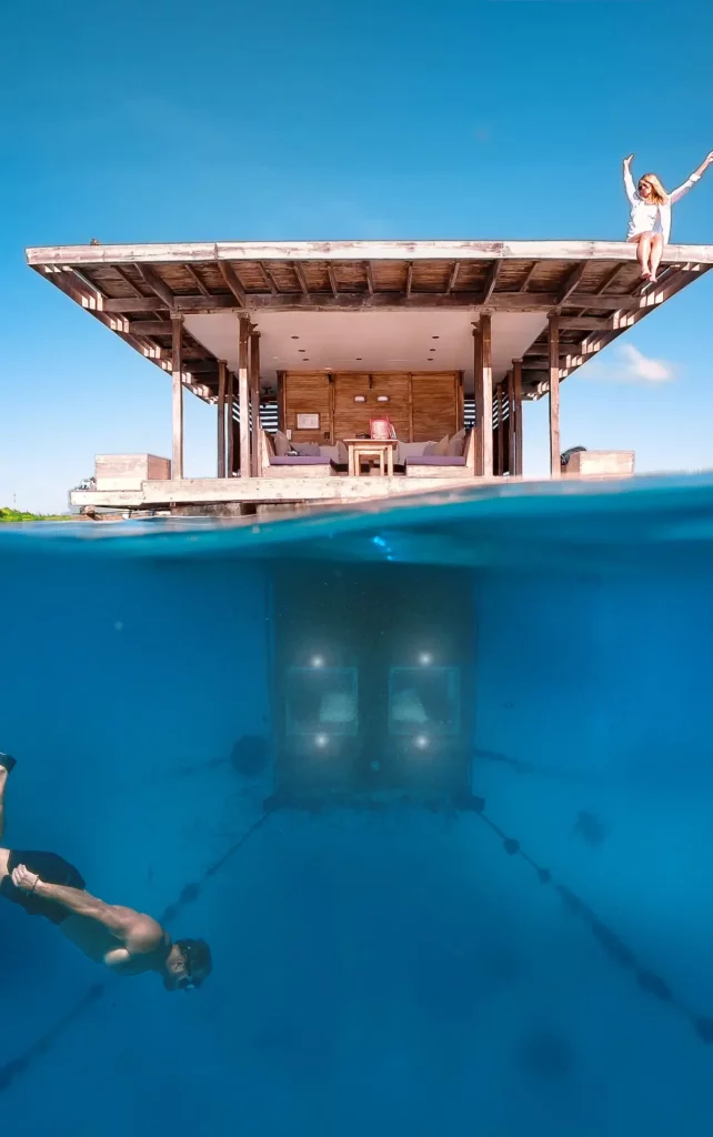 5.8 Undersea Restaurant, Hurawalhi Resort (Maldives)