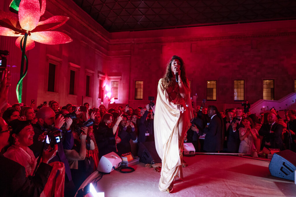 The British Museum’s first-ever Ball brought nearly 900 guests, including global cultural icons, to celebrate art, heritage, and philanthropy