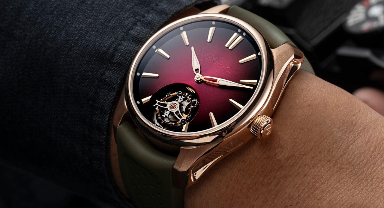 Explore the world of fumé and smoky dials in horology — from their origins and technique to their growing prominence in modern luxury watches. Discover how colour gradients, craftsmanship and innovation redefine depth and emotion in timepieces.