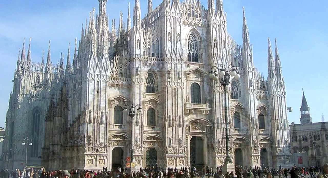 Explore the grandeur of Gothic architecture — a style that transformed medieval Europe with its towering spires, stained glass windows, and centuries-long constructions