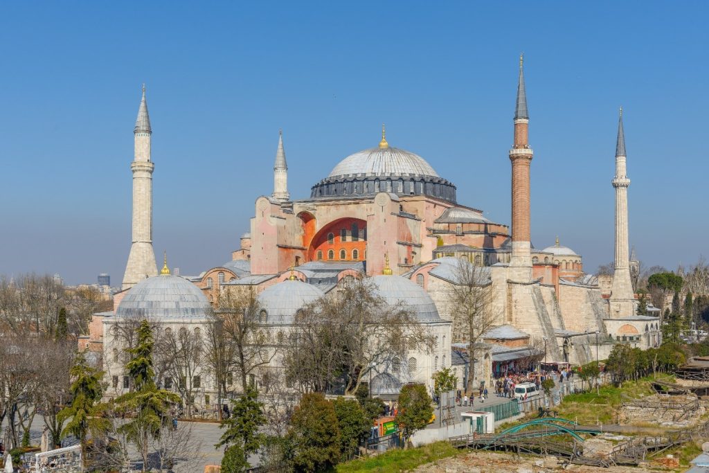 Born in the heart of Constantinople, Byzantine architecture fused imperial ambition with spiritual imagination, with its Its shimmering mosaics, soaring domes, and golden interiors shaped an identity that was part empire, part faith, and entirely revolutionary