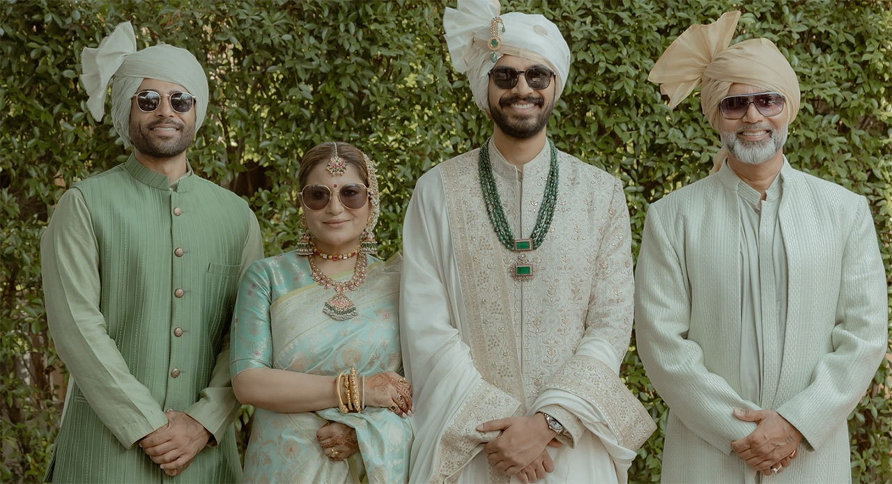A Look-Book For The Modern Mother Of The Groom | Picture Credit: Instagram @meerabypoornimasharma