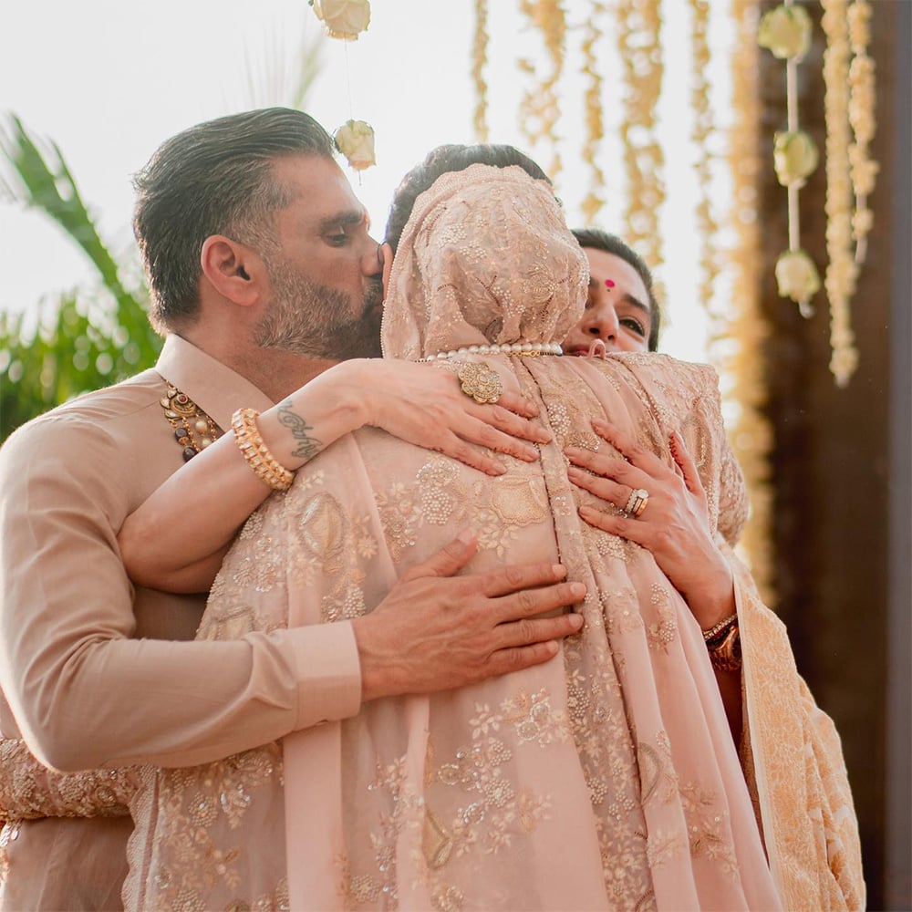 Athiya Shetty with dad Suniel Shetty on her wedding