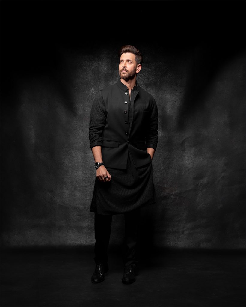 Hrithik Roshan in Shantnu and Nikhil, look for bride's fathers