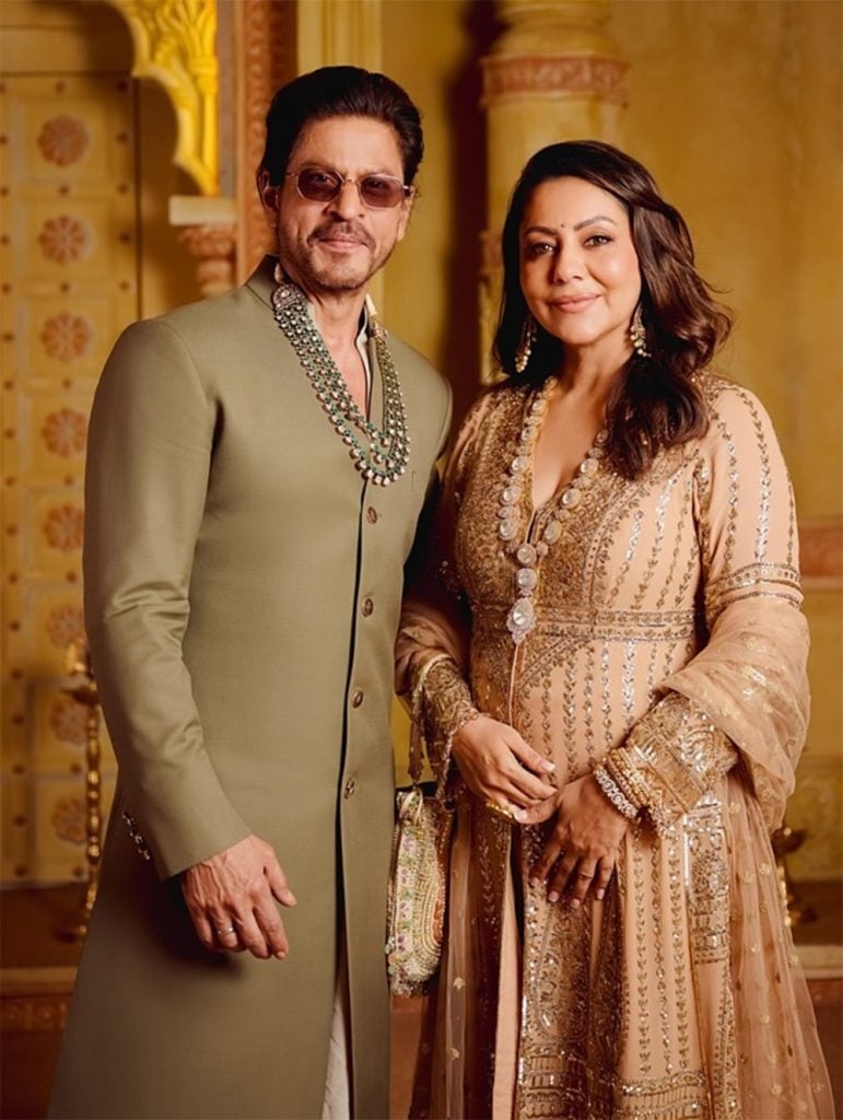 shah rukh khan in manish malhotra sherwani at anant ambani wedding, look for fathers of brides