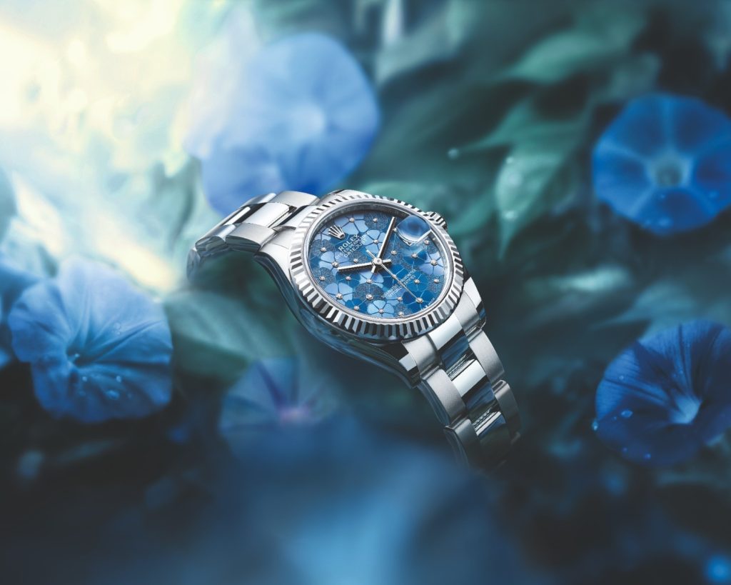 A pioneering self-winding watch that set the modern standard, evolved with quiet precision and unmistakable design, and grew into a cultural symbol of achievement and everyday luxury