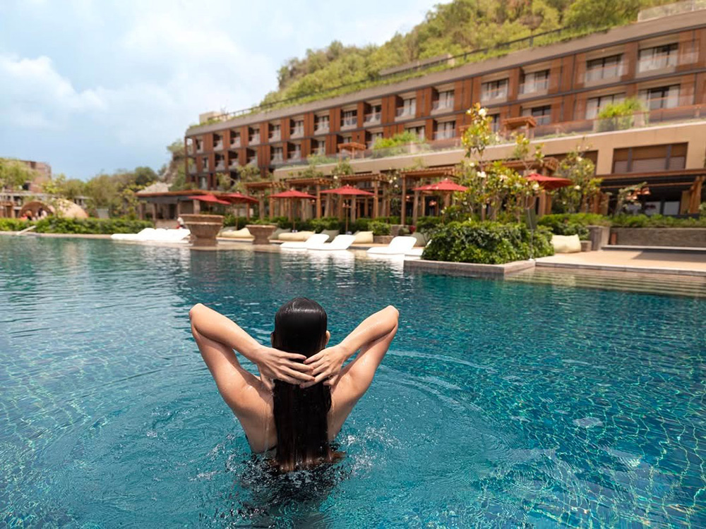 weekend getaways from Delhi, luxury staycations near Delhi, polluted air escape Delhi, 