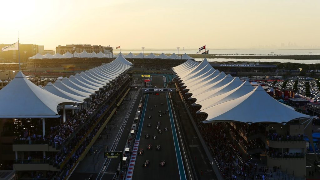 Futuristic, innovative and always evolving. Aquarians thrive where technology and spectacle merge, exactly like this ultra-modern twilight-to-night circuit.