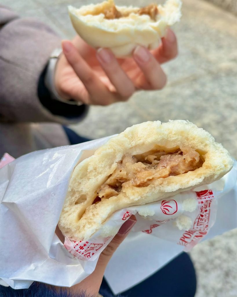 Chūkaman / Nikuman (Pork or Chicken Bao Buns), Nikuman at 7-eleven, iconic 7-eleven food in japan