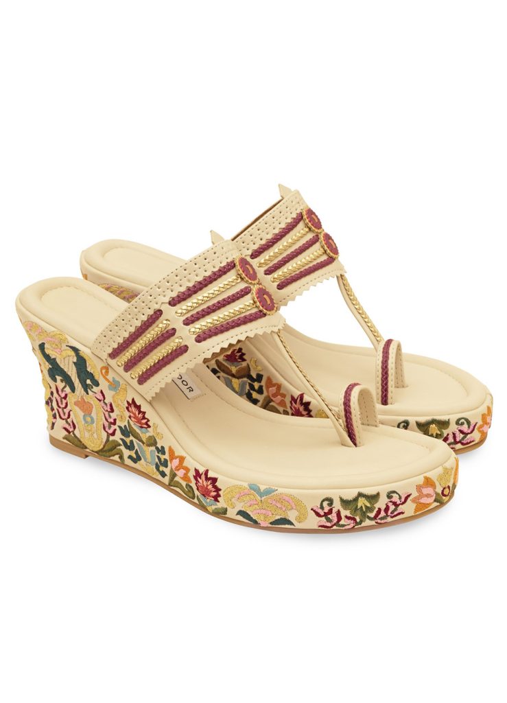 Bloom roop beige wedge heels iso scaled