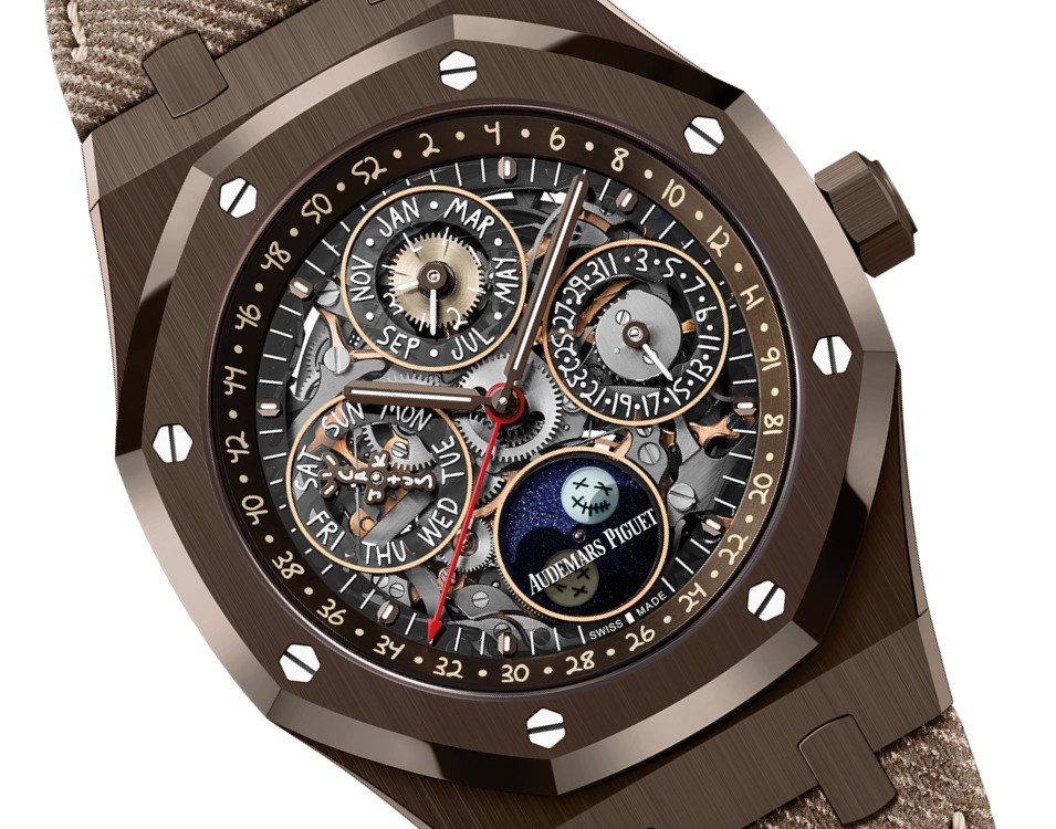 The Audemars Piguet Cactus Jack watch comes in a 41mm brown ceramic case