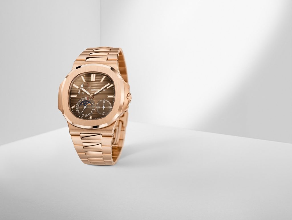 The newest evolution of the original Nautilus arrives in a 40 mm rose gold case