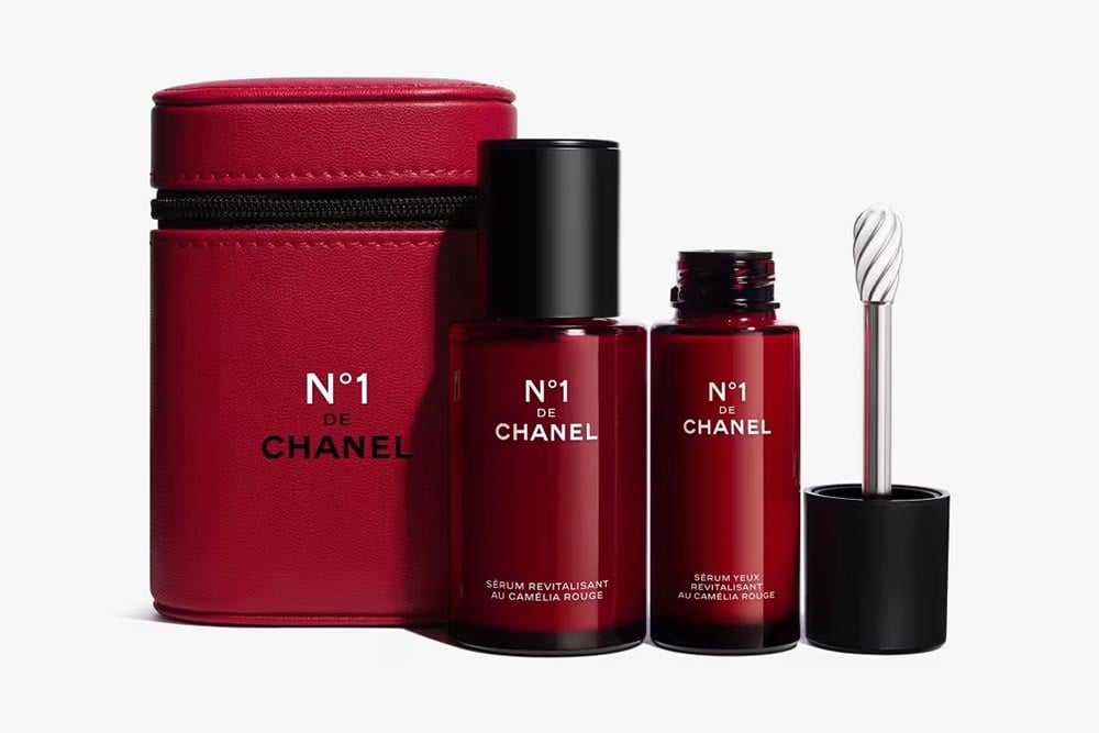 chanel christmas gift bags, chanel no 1, chanel red lipstick, Christmas surprise gifts, holiday gifts for him, holiday gifts for her, Christmas gifts for neighbors, holiday gift ideas for teens,
