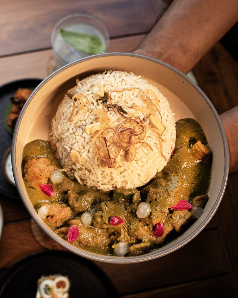 Andhra pulav green chilly chicken, Goa heritage restaurant, old Goa Portuguese architecture restaurant,Hosa Goa restaurant, Hosa Goa Portuguese villa, 