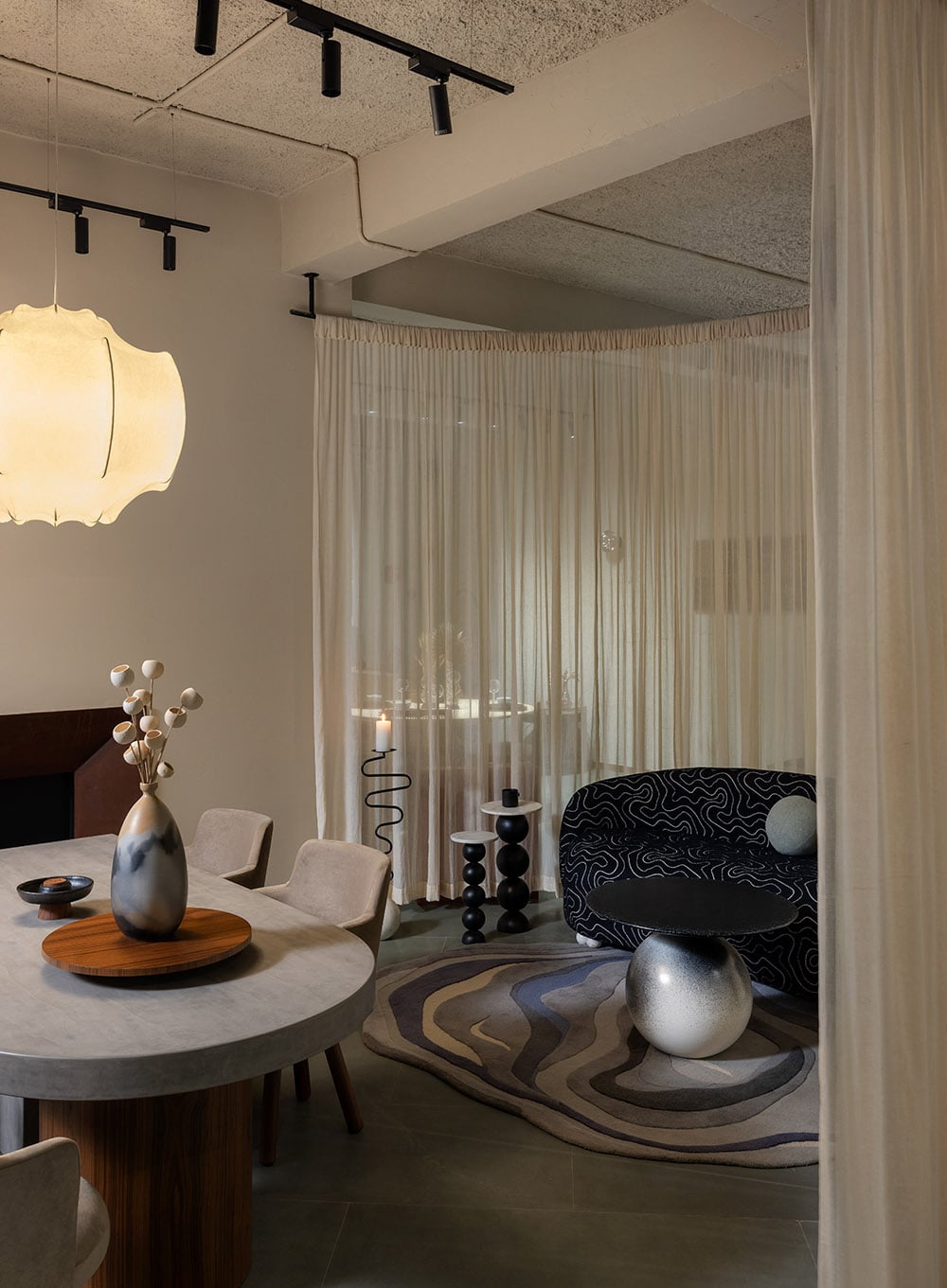 Objectry’s home décor collections are in furniture, including coffee tables, dining sets, barware, consoles, end tables, shelves and storage