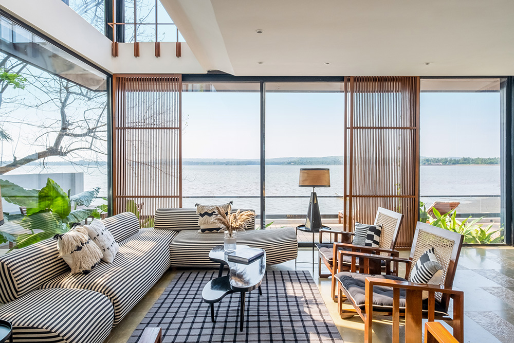 Glasshouse On The Bay, Chapora – Lohono Stays