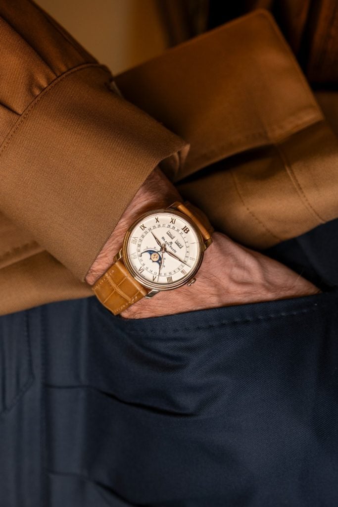 This timepiece presents a refined interpretation of classical complications