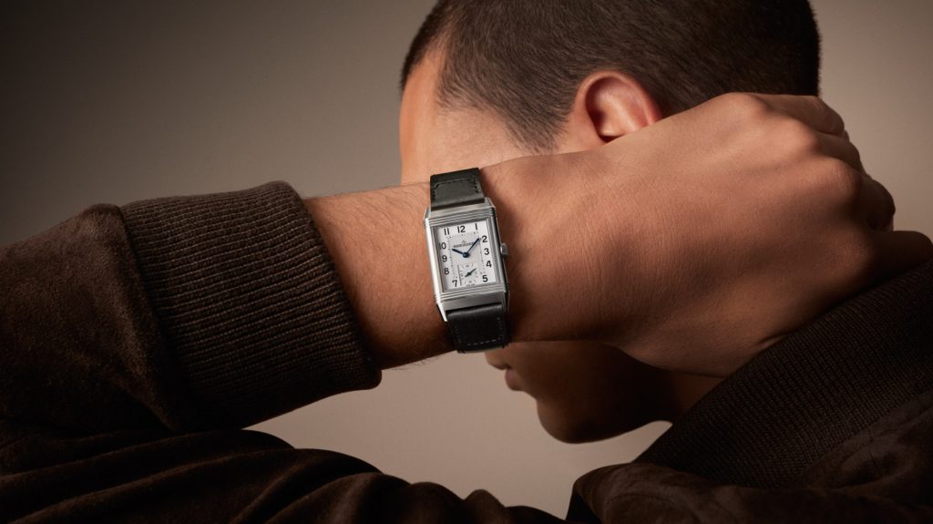 This latest interpretation of the Reverso Monoface refines an icon