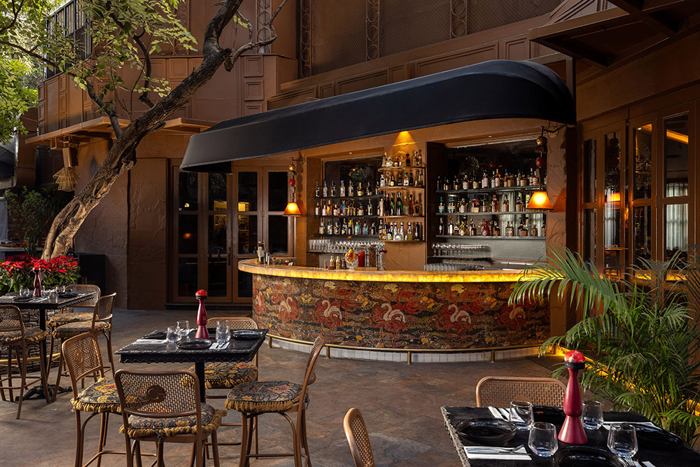 Chica Delhi decor,Chica Delhi food,