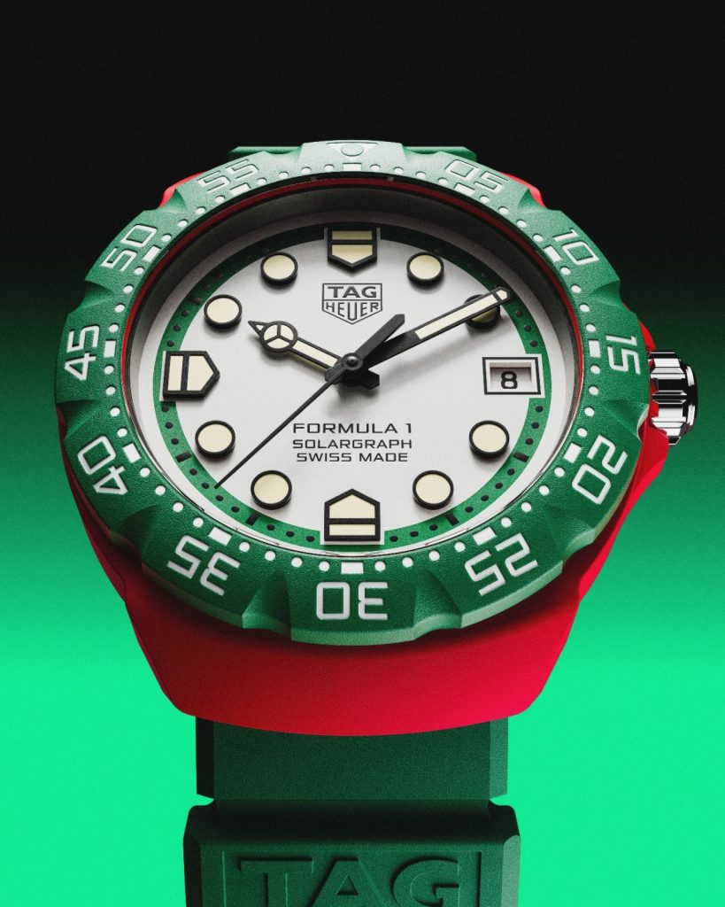 Powered by the Calibre TH50-00, this TAG Heuer Formula 1 Solargraph