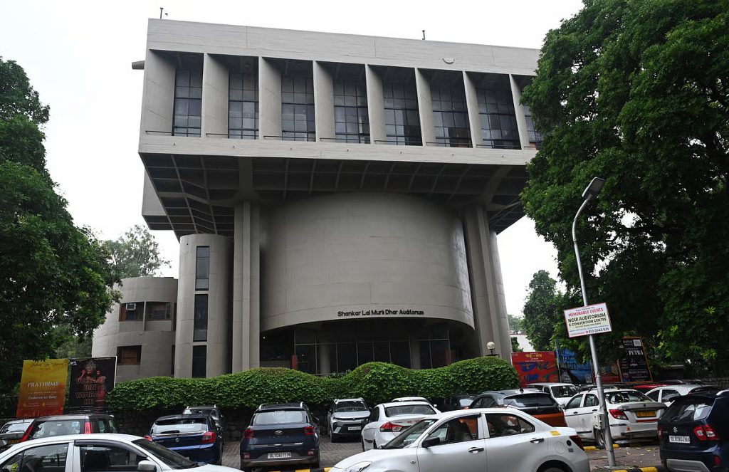 The Shri Ram Centre combines raw concrete with careful proportions