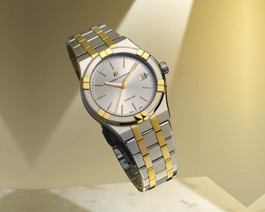 This two-tone quartz timepiece blends contemporary sportiness