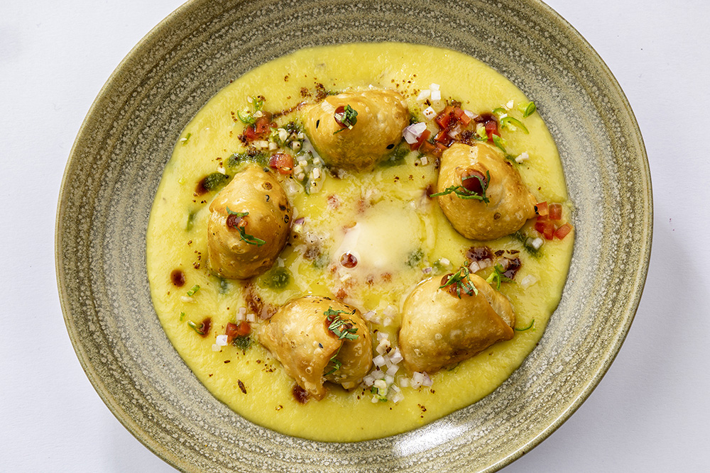 Samosa, Muradabadi Dal, Buknu Masala, Everything Chutney, Manish Mehrotra new restaurant, Sunder Nursery dining, chef manish mehrotra new restaurant nisaba, chef manish mehrotra new restaurant, Nisaba menu,