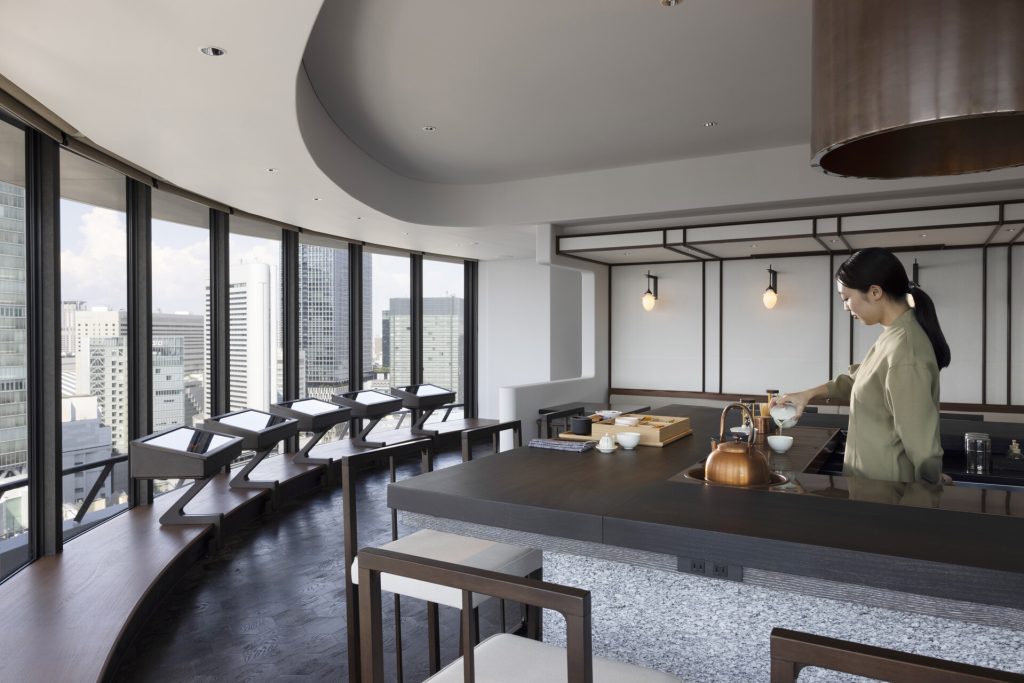 sabo lounge at fours seasons hotel Osaka, bento box in japan, does bento box have raw food in japan, is everything in japan raw, famous sushi places in Osaka, famous place to buy bento box at in japan