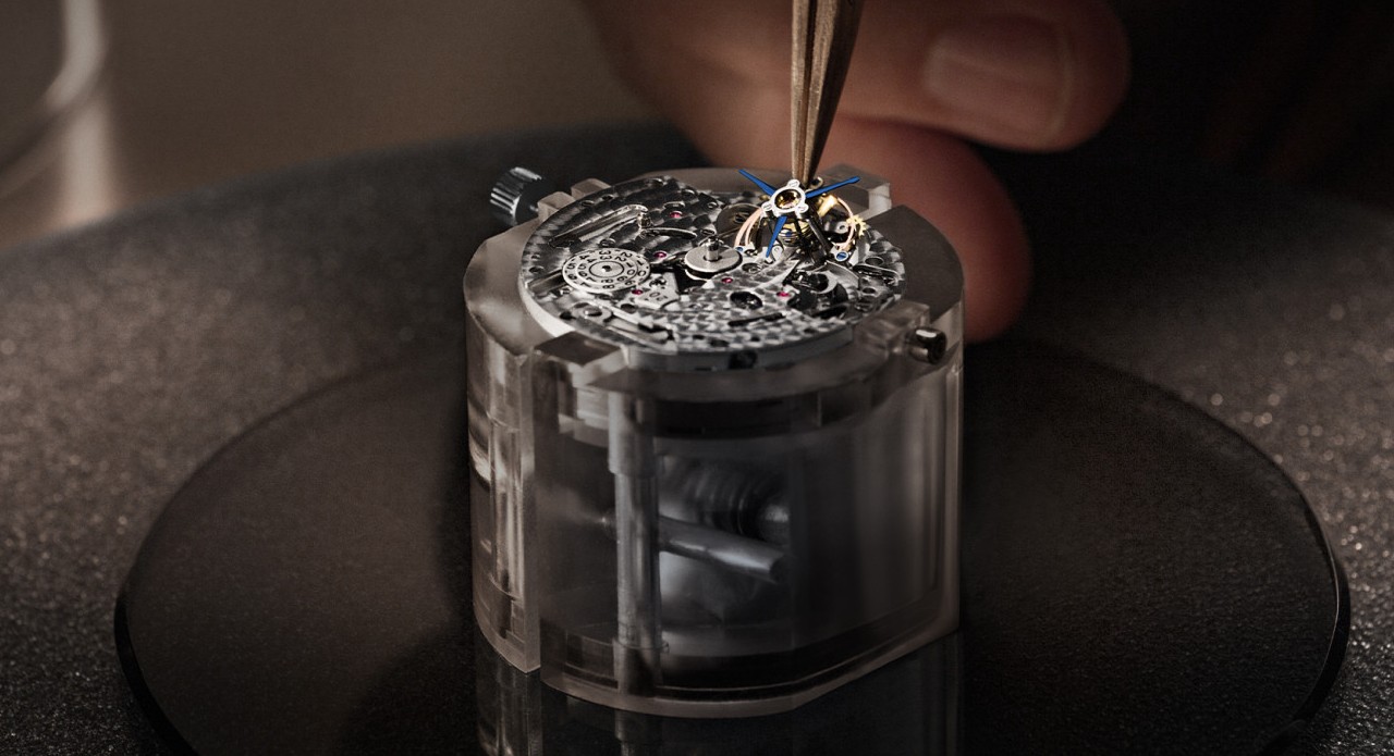 What Are Geneva Stripes in Timepieces? A Collector’s Guide