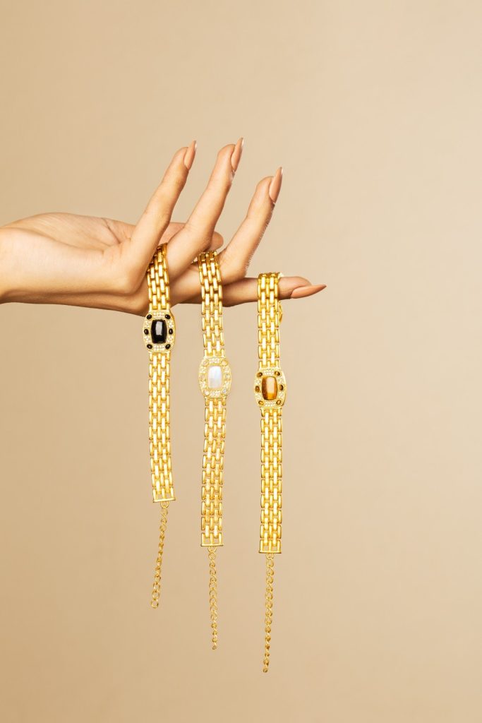 URJA By Zariin Jewelry , zariin jewelry, healing crystal bracelets benefits,gemstone therapy, sacred jewelry, balancing chakras, mindful accessories,