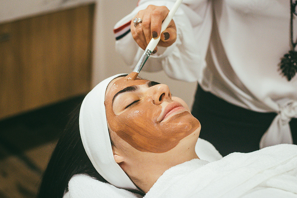 regenerative medicine, AI-assisted diagnostics, cellular energy therapies, and hormone-aware interventions are set to define the future of beauty and wellness