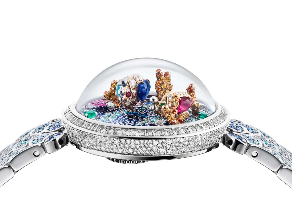 Today, pavé is a defining element in both high jewellery and luxury watchmaking