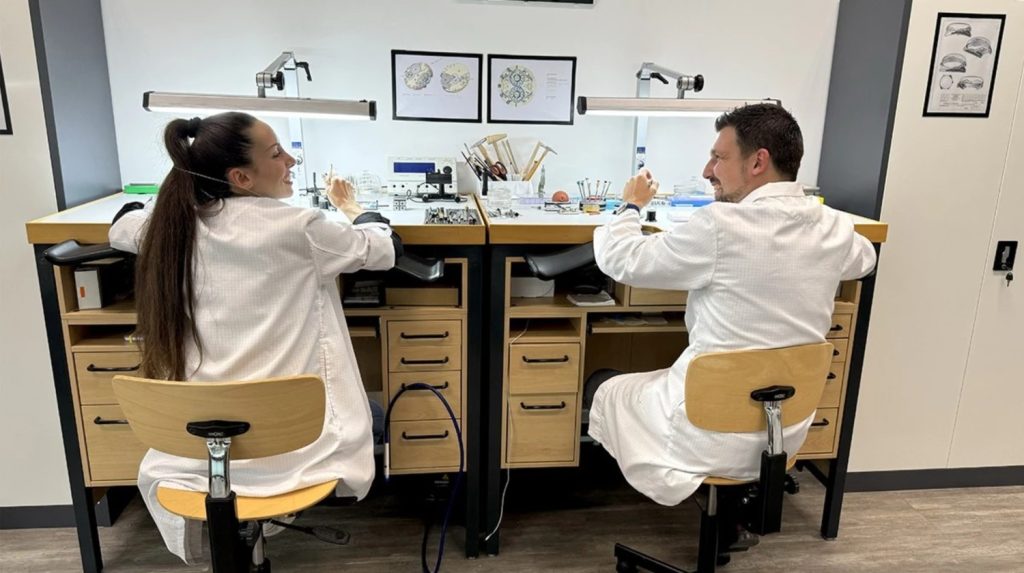 GENUS watches are not designed to be instantly decoded