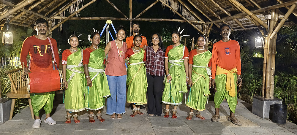 Jhumur dance performed by local village women at the property, boutique travel experiences, authentic India travel, undiscovered India,