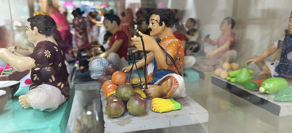 Miniature clay figures crafted by the Pauls of Ghurni Village, cultural exploration, travel India 2026, scenic West Bengal,Kolkata delights,