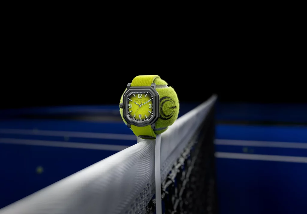 The Maestro GC Sport Tennis blends sportiness with elegance through its distinctive case shape ergonomic design and refined finishing