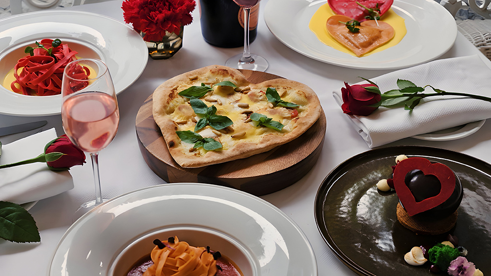 San Gimignano -Valentine specials, romantic ambience, cozy dinner for two, luxury dining India, Valentine's Day celebration, romantic evening India,