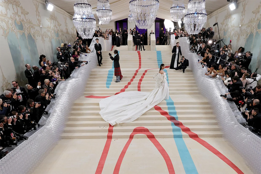 MET GALA STEPS, The Famous Met Gala Stairs, best dressed at met gala 2025, best of met gala history, met gala over the years,met gala ticket cost,met gala new york,met gala exhibition, fashion is art met gala theme 2026